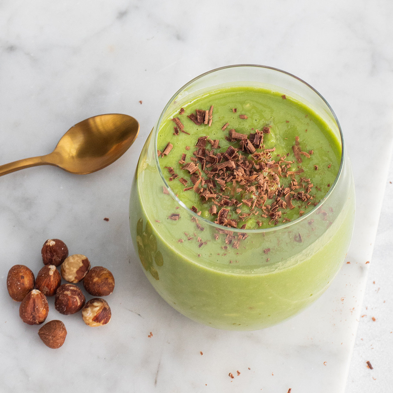 Hazelnoot smoothie met matcha en vanille