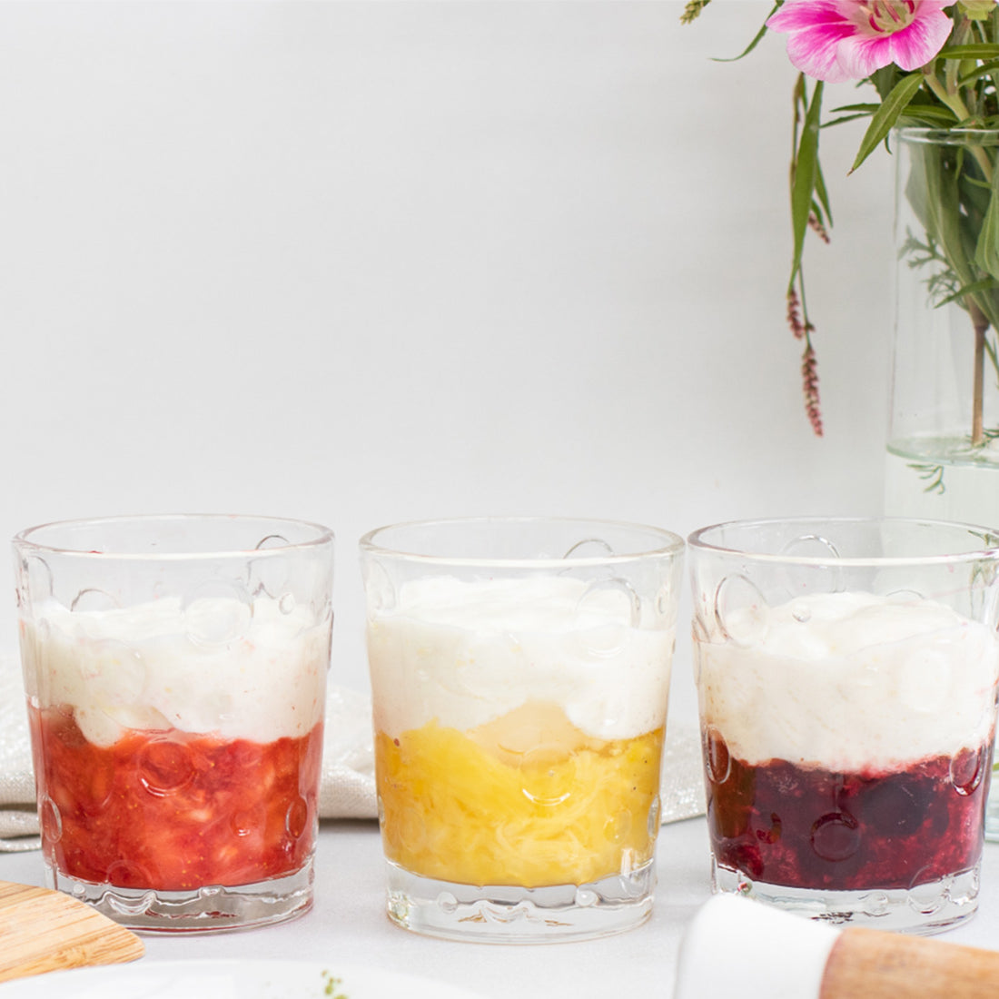 iced matcha latte met vers fruit