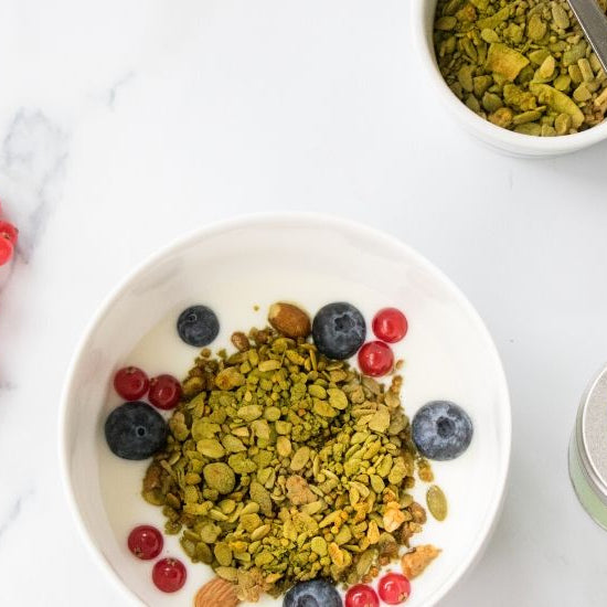 matcha-granola met bessen
