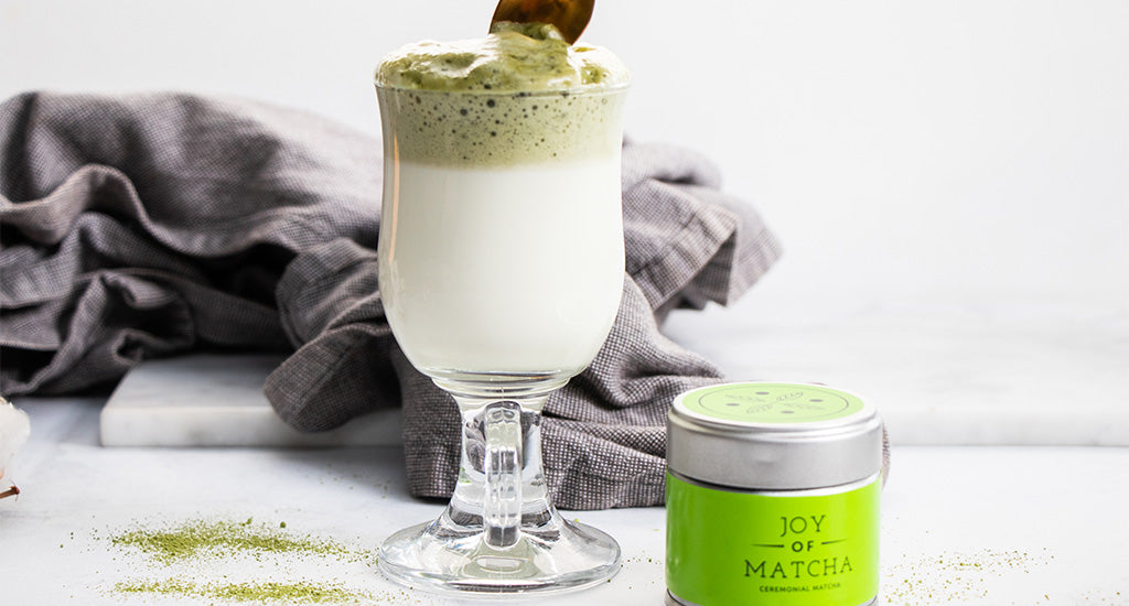 Dalgona latte met matcha