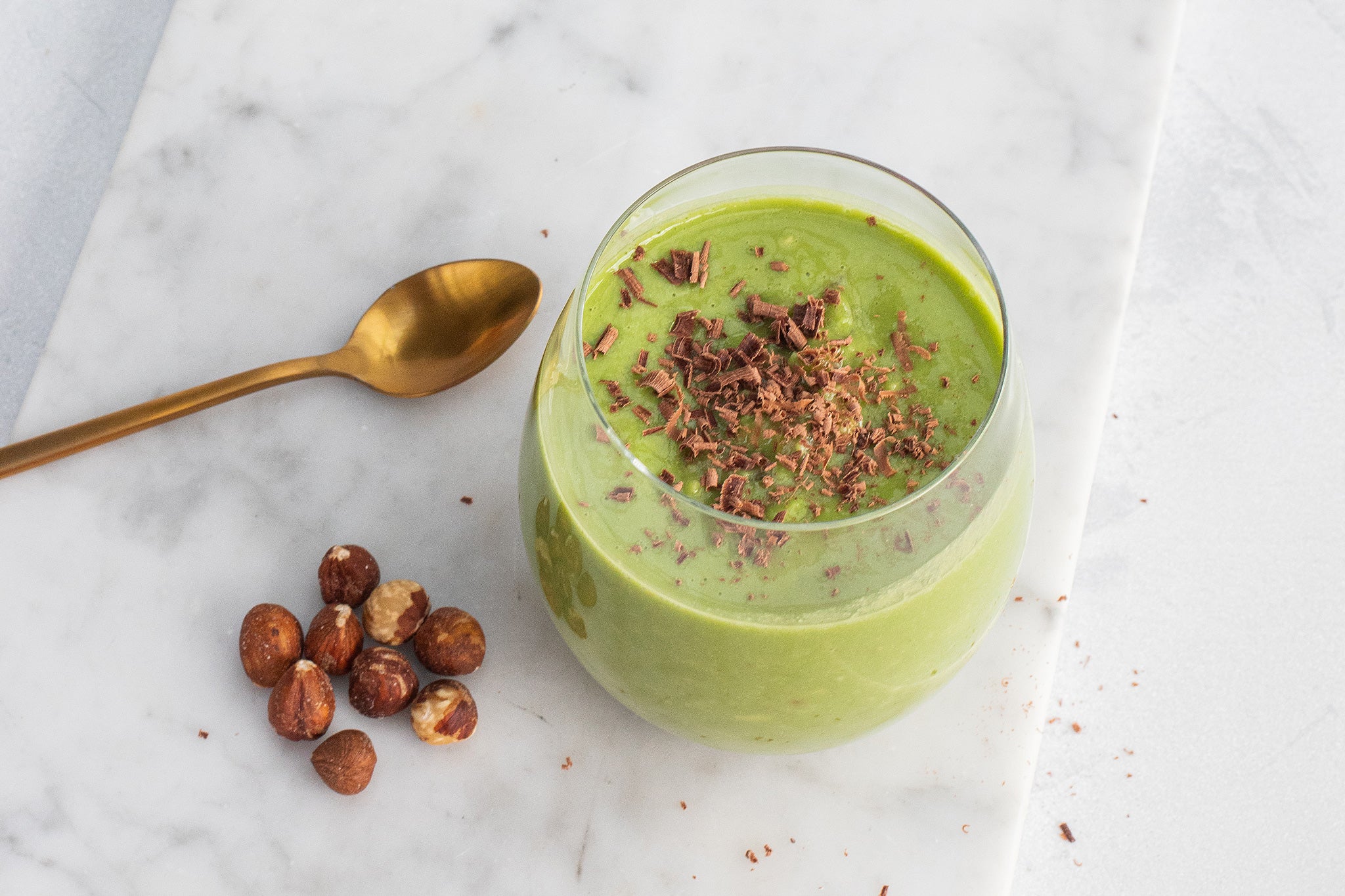Hazelnoot smoothie met matcha en vanille