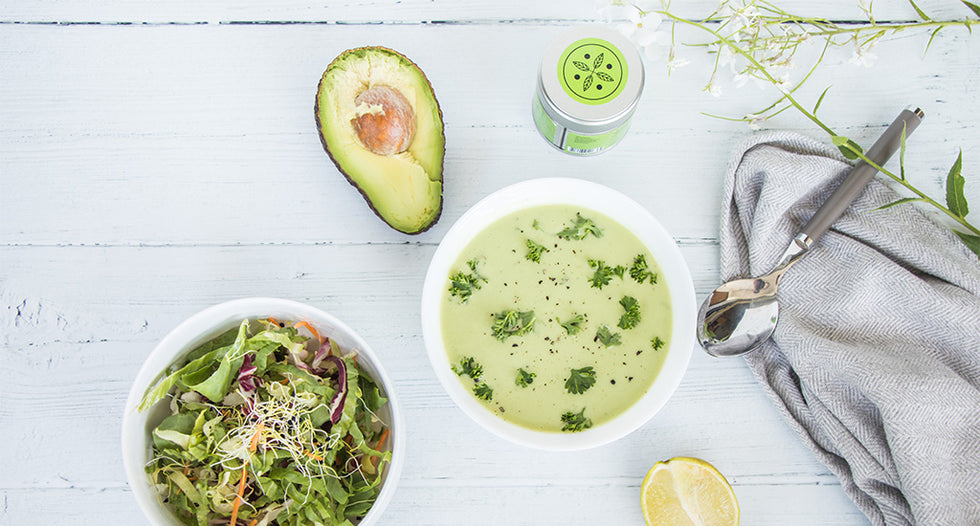Gezonde saladedressing met matcha en avocado - JOY of MATCHA