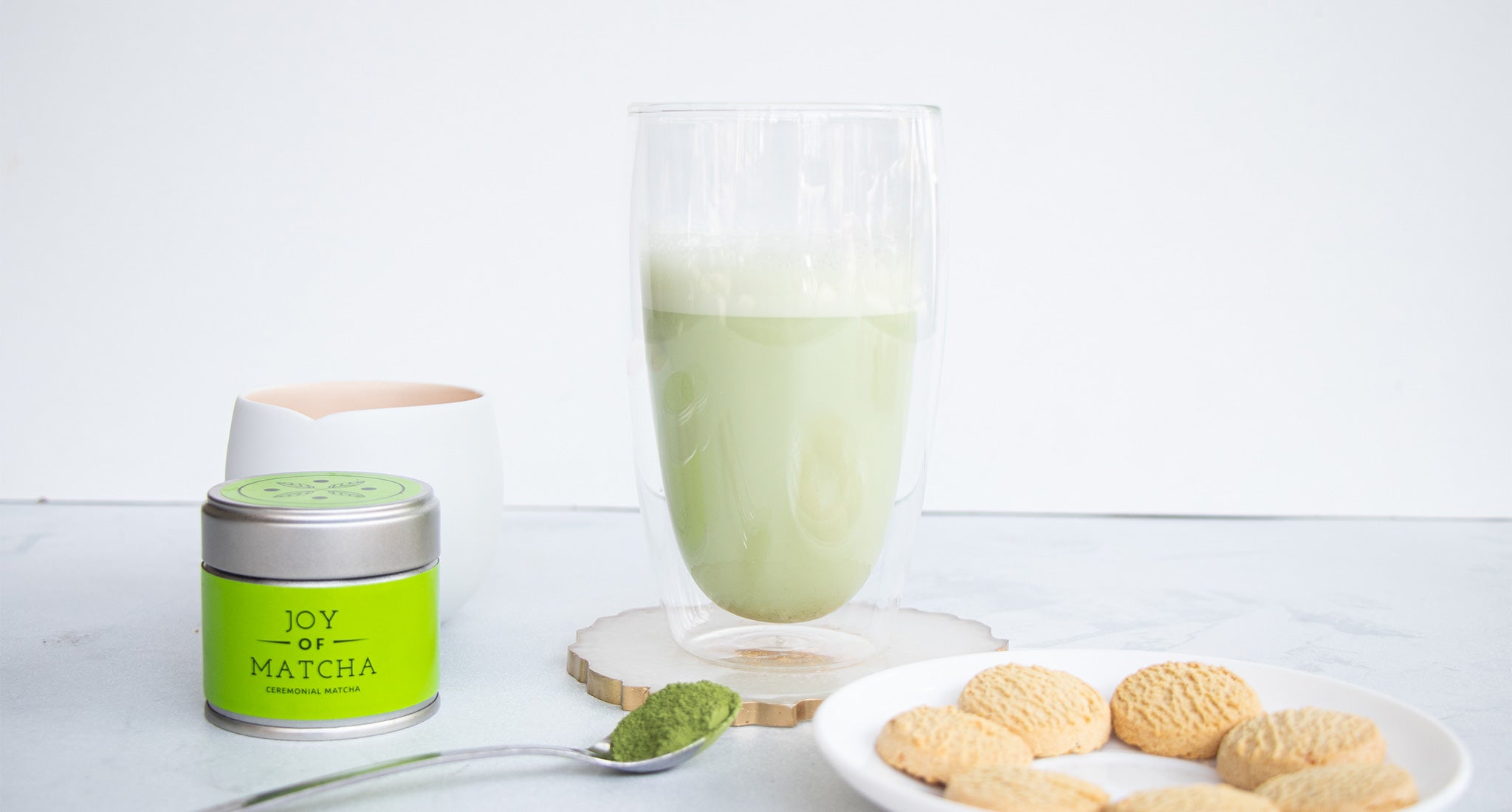 Vegan amandel matchafrappé