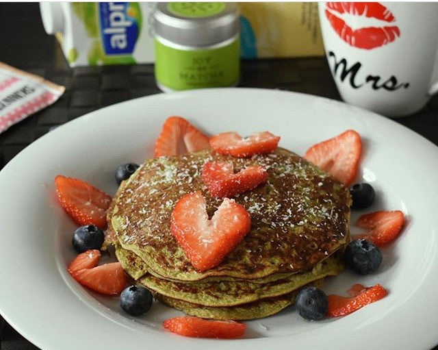 Vegan matcha pancakes