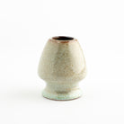 porseleinen houder voor matcha chasen