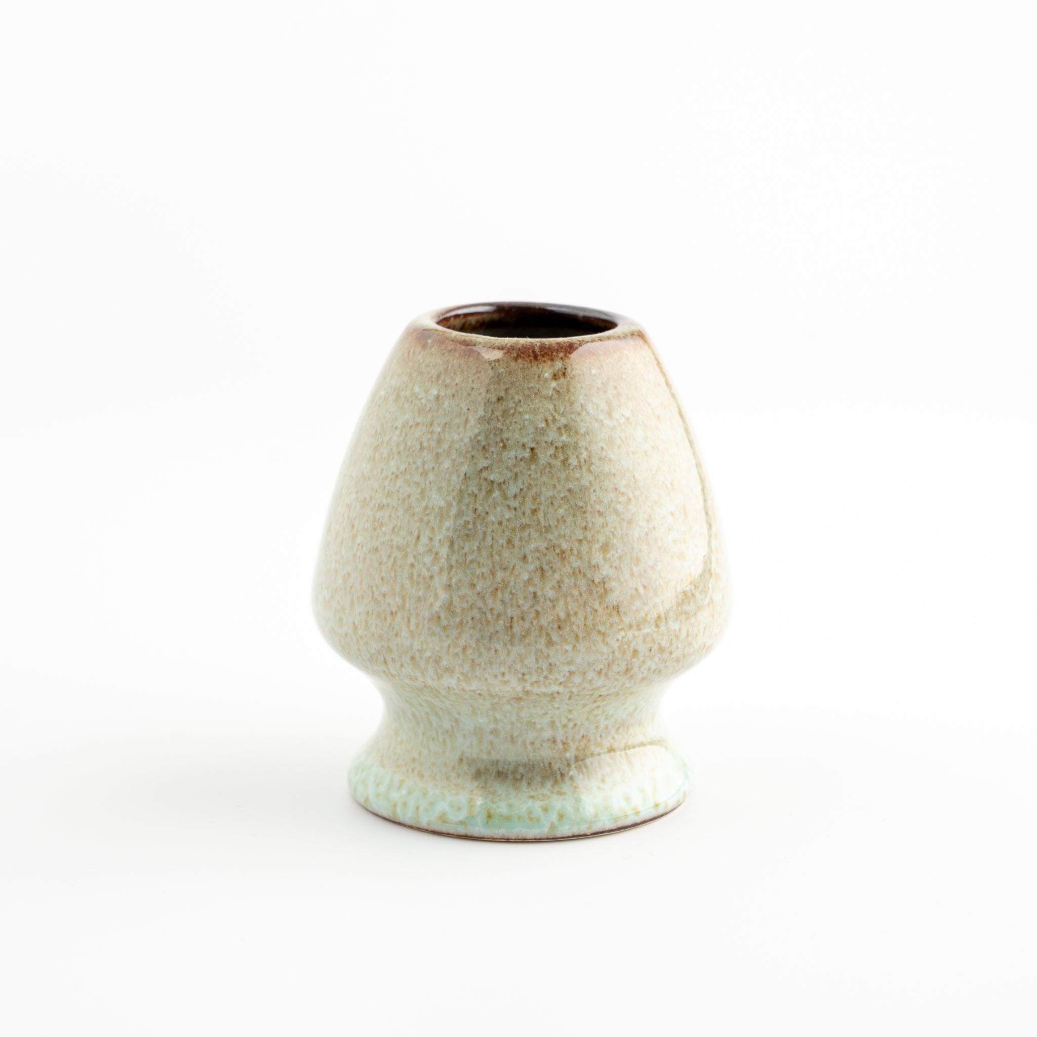 porseleinen houder voor matcha chasen